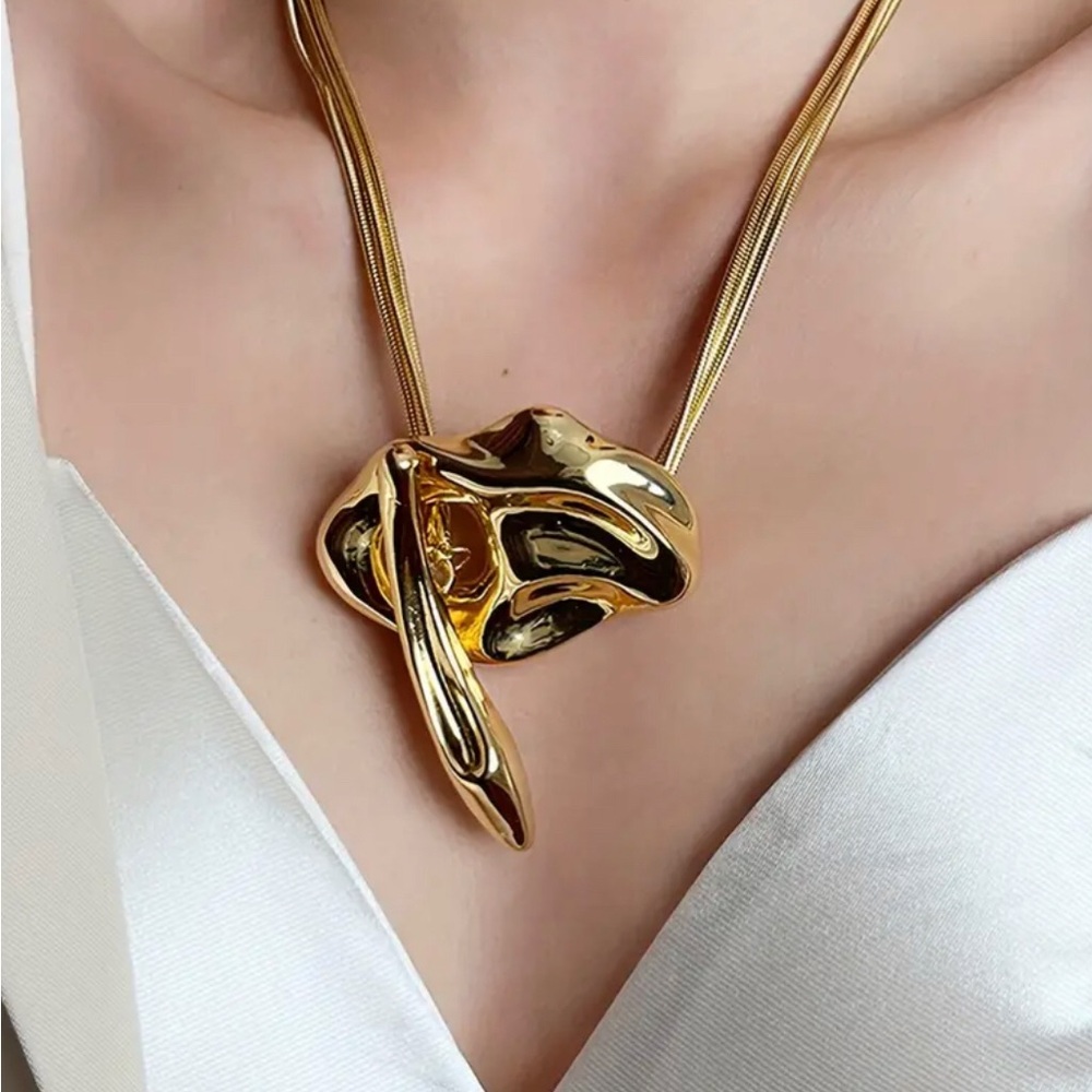 Unique Golden Slide Necklace